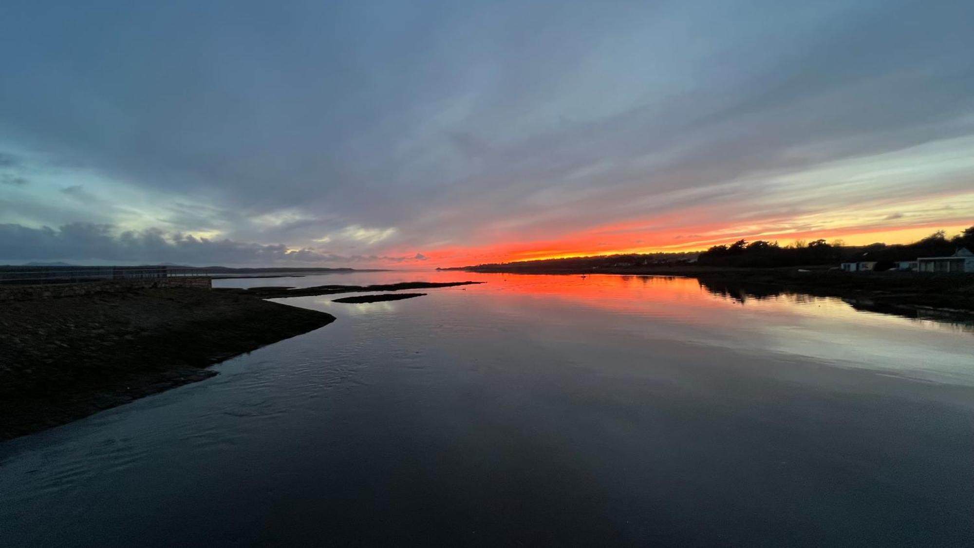 Llanw Malltraeth - Malltraeth Tides Llangadwaladr  Zewnętrze zdjęcie